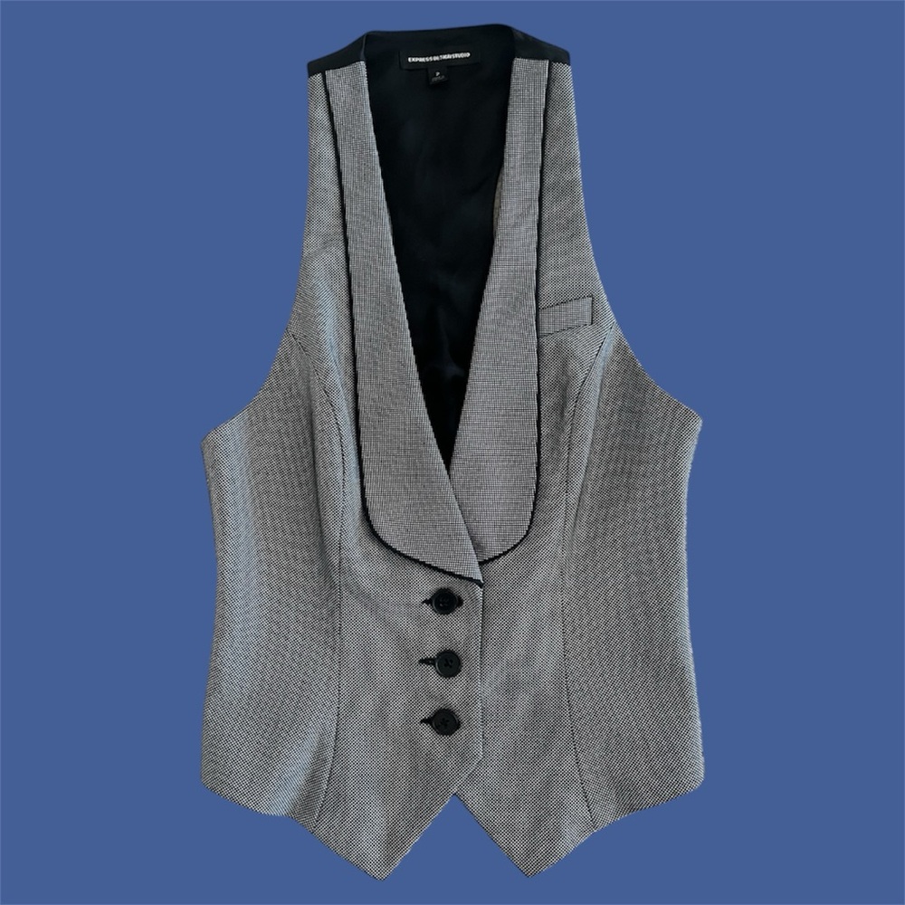 Express Studio Fitted Vest!